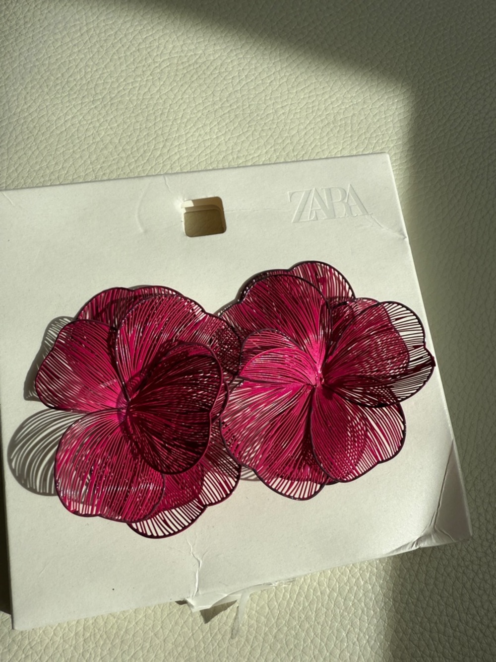 Zara Contrast‎ Trim Flower Earrings